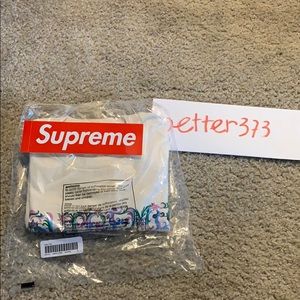 Supreme Crest T Shirt
